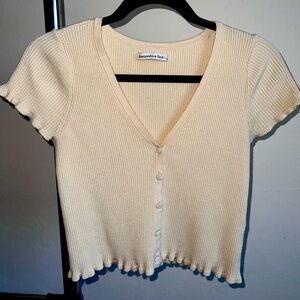 Abercrombie Cropped Knit Button Up Top